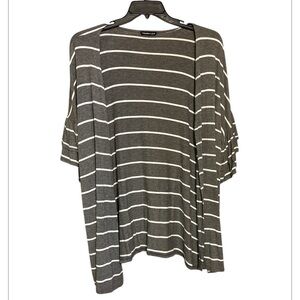 Heimish U.S.A. Ooen Feont Carsigan Size Large Stripe Gray White.